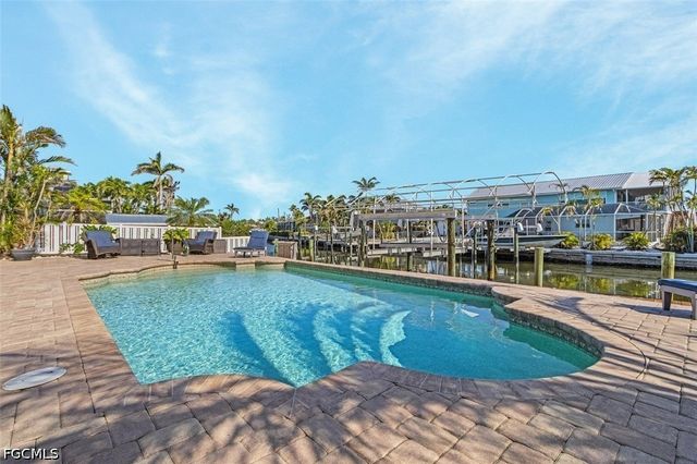 3664 Bayview AVE, St James City, FL 33956