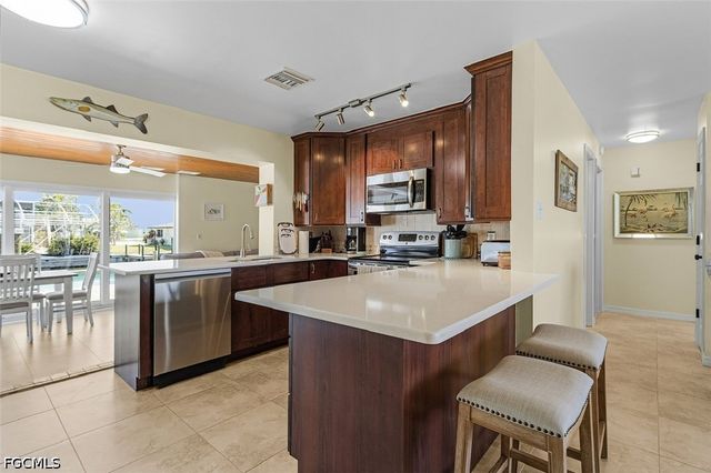 3664 Bayview AVE, St James City, FL 33956