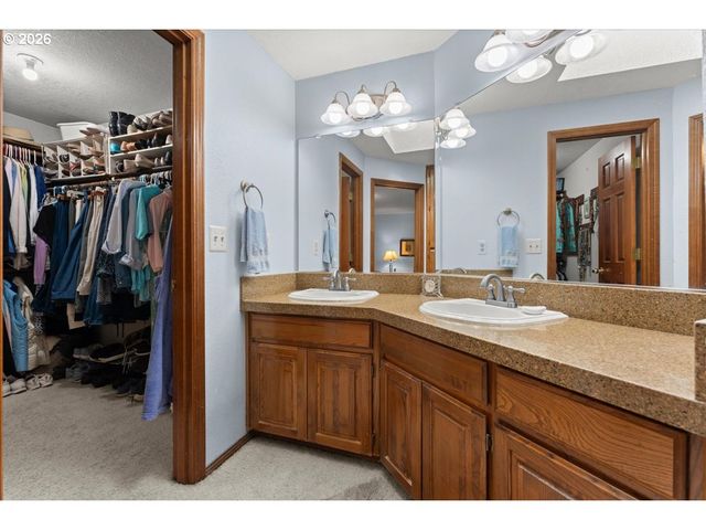 5725 Sw CALUSA Loop, Tualatin, OR 97062