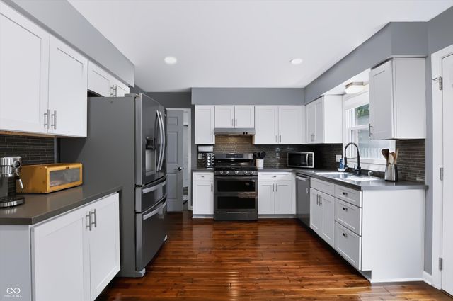 242 Beechmont Drive, Carmel, IN 46032
