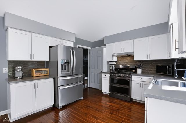 242 Beechmont Drive, Carmel, IN 46032