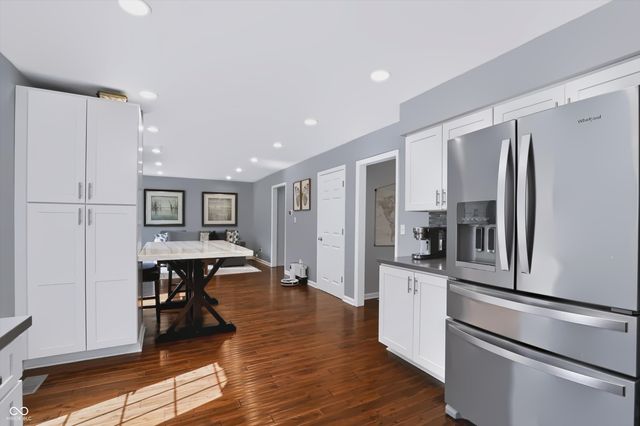 242 Beechmont Drive, Carmel, IN 46032