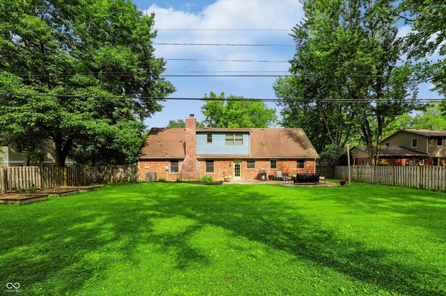 242 Beechmont Drive, Carmel, IN 46032
