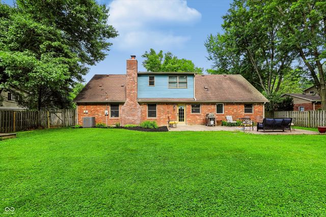 242 Beechmont Drive, Carmel, IN 46032