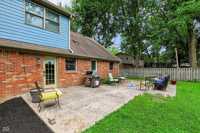 242 Beechmont Drive, Carmel, IN 46032