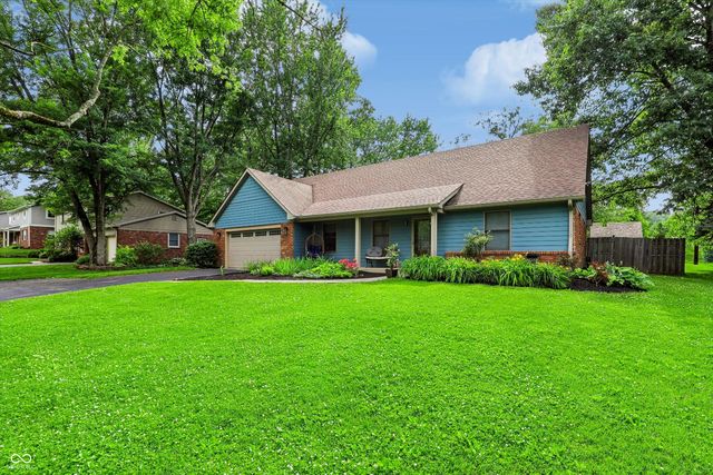 242 Beechmont Drive, Carmel, IN 46032