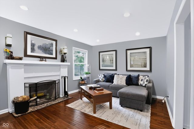242 Beechmont Drive, Carmel, IN 46032