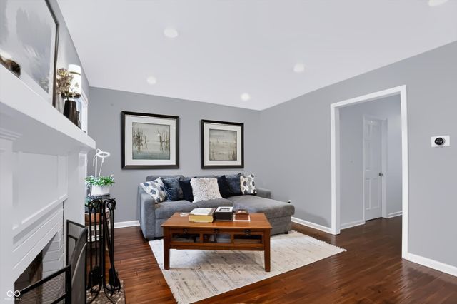 242 Beechmont Drive, Carmel, IN 46032