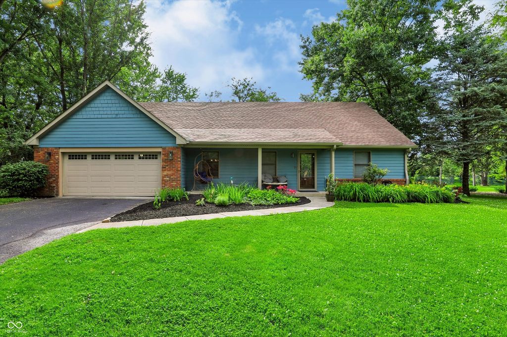 242 Beechmont Drive, Carmel, IN 46032