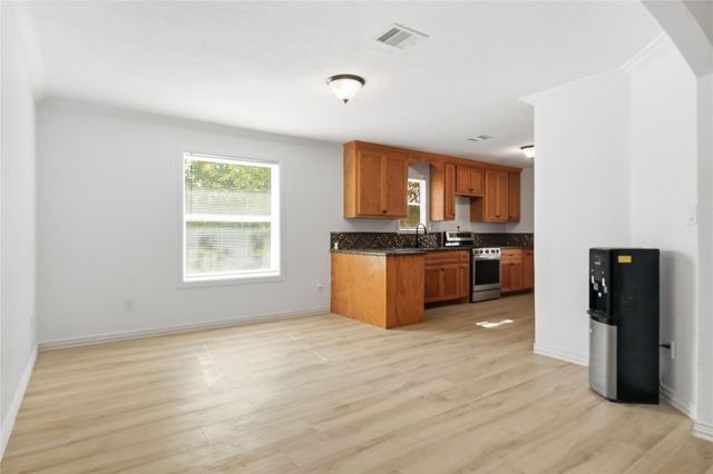 19322 S Post Oak Boulevard, Fresno, TX 77545