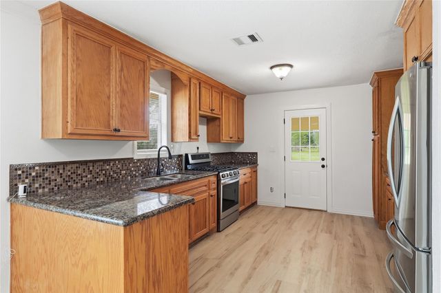 19322 S Post Oak Boulevard, Fresno, TX 77545