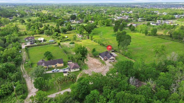 19322 S Post Oak Boulevard, Fresno, TX 77545