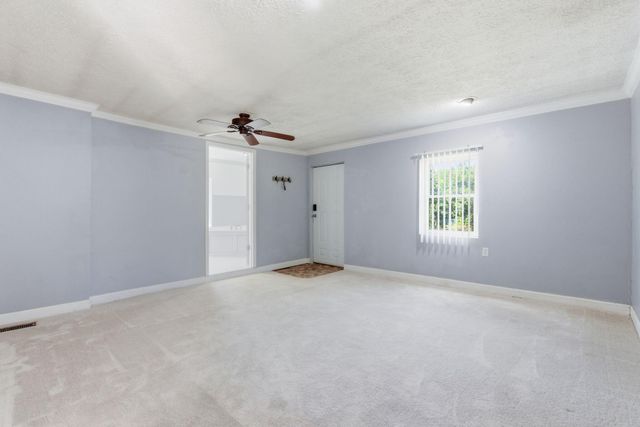 203 Fuzzy Duck Road, Lancaster, KY 40444