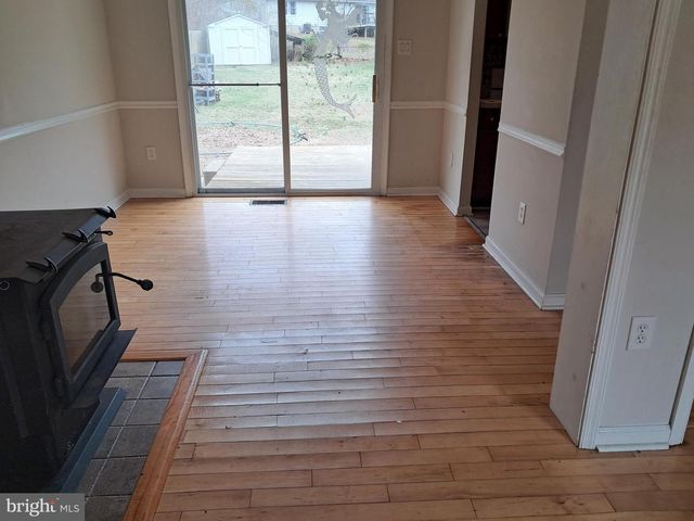 1412 ELIZABETH DR, Fredericksburg, VA 22405