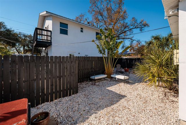 600 74TH AVENUE N, St Petersburg, FL 33702