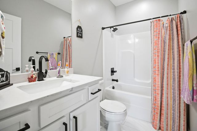 1039 Vineyard Way, Berea, KY 40403