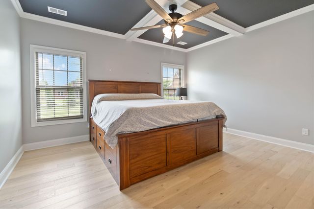 1039 Vineyard Way, Berea, KY 40403