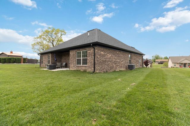 1039 Vineyard Way, Berea, KY 40403