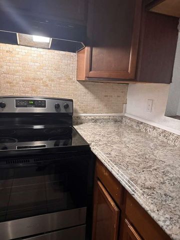 108 BOOTH LANE, Kissimmee, FL 34743