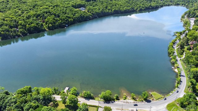 60 W Jeanibo Road, Monroe, NY 10950