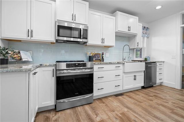 6034 Brookside Boulevard, Kansas City, MO 64113