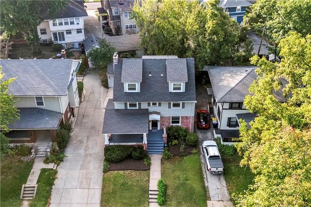 6034 Brookside Boulevard, Kansas City, MO 64113