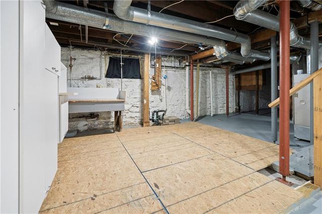 6034 Brookside Boulevard, Kansas City, MO 64113