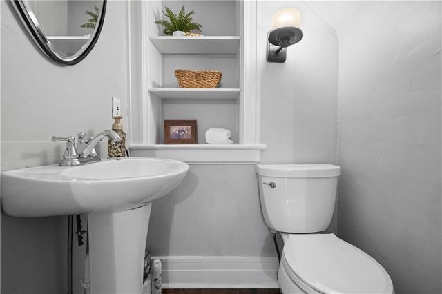 6034 Brookside Boulevard, Kansas City, MO 64113