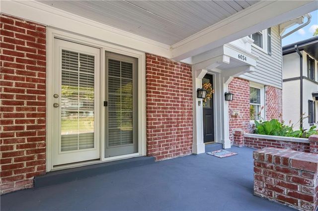 6034 Brookside Boulevard, Kansas City, MO 64113