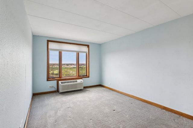 1 Renaissance Place 1022, Palatine, IL 60067