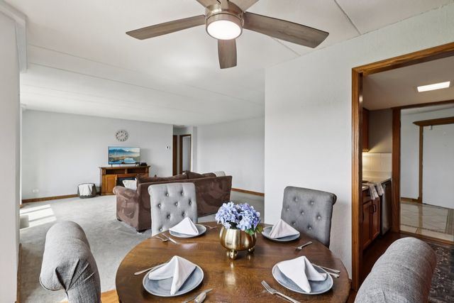 1 Renaissance Place 1022, Palatine, IL 60067