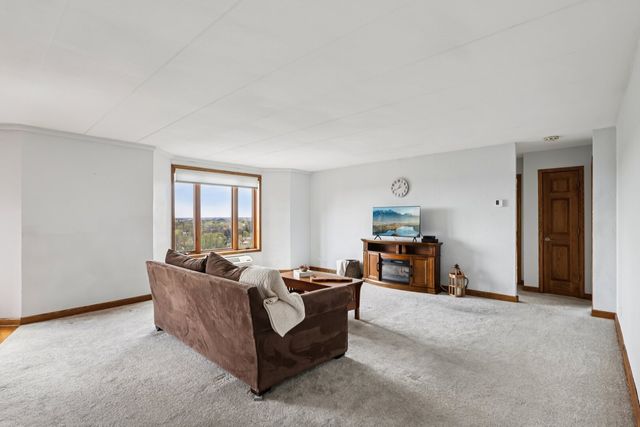 1 Renaissance Place 1022, Palatine, IL 60067