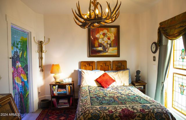 601 N BERRY Avenue, Winslow, AZ 86047