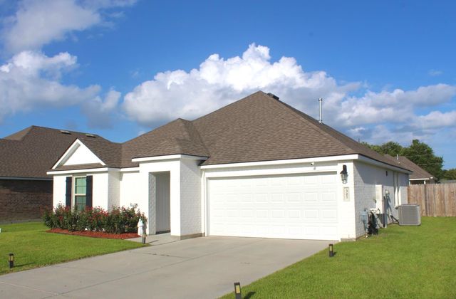 327 Jacey Drive, Thibodaux, LA 70301