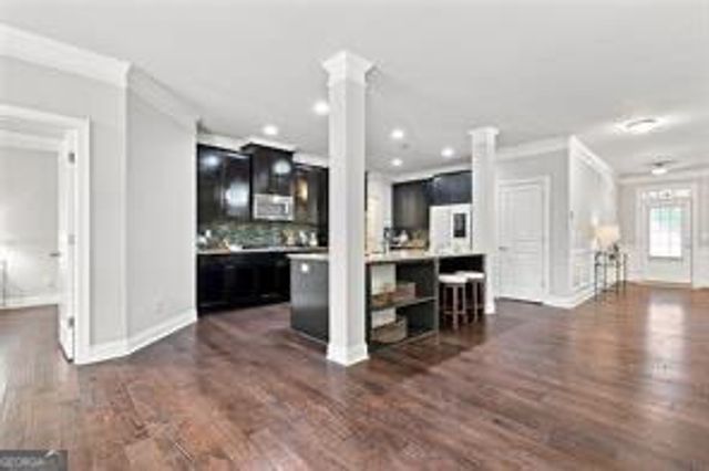 1020 Roswell Manor Circle, Roswell, GA 30076