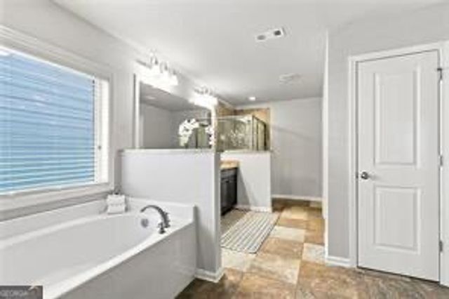 1020 Roswell Manor Circle, Roswell, GA 30076