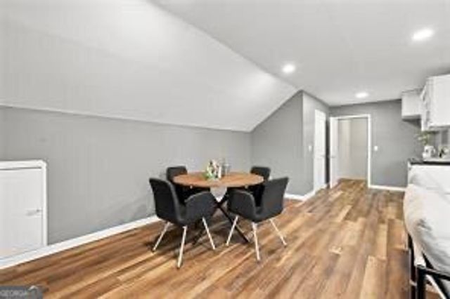 1020 Roswell Manor Circle, Roswell, GA 30076
