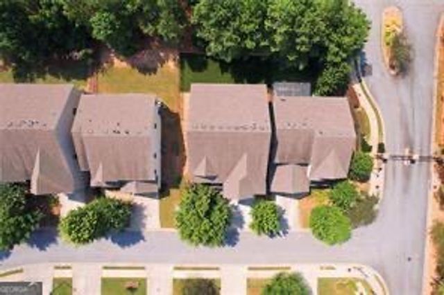 1020 Roswell Manor Circle, Roswell, GA 30076