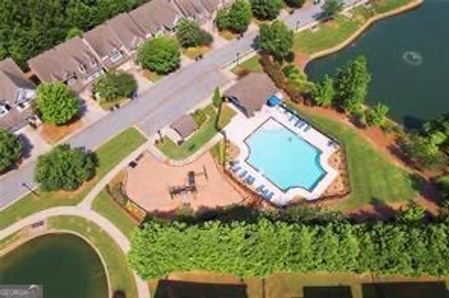 1020 Roswell Manor Circle, Roswell, GA 30076