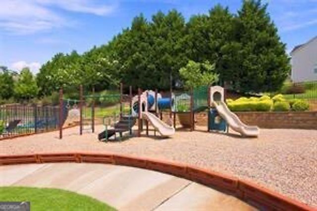 1020 Roswell Manor Circle, Roswell, GA 30076