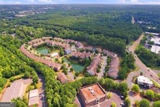 1020 Roswell Manor Circle, Roswell, GA 30076