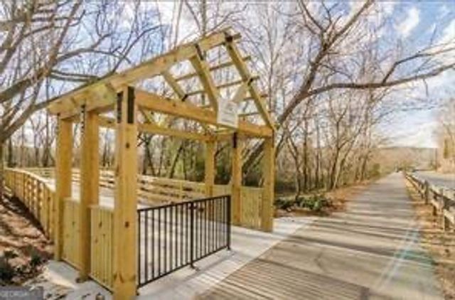 1020 Roswell Manor Circle, Roswell, GA 30076