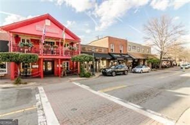 1020 Roswell Manor Circle, Roswell, GA 30076