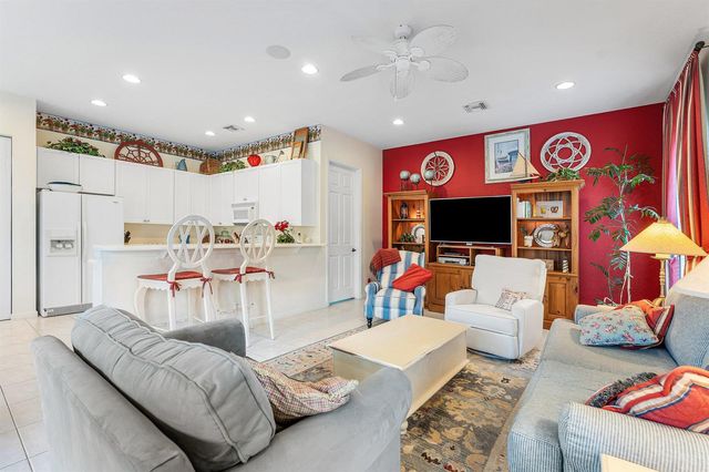 123 Via Castilla, Jupiter, FL 33458