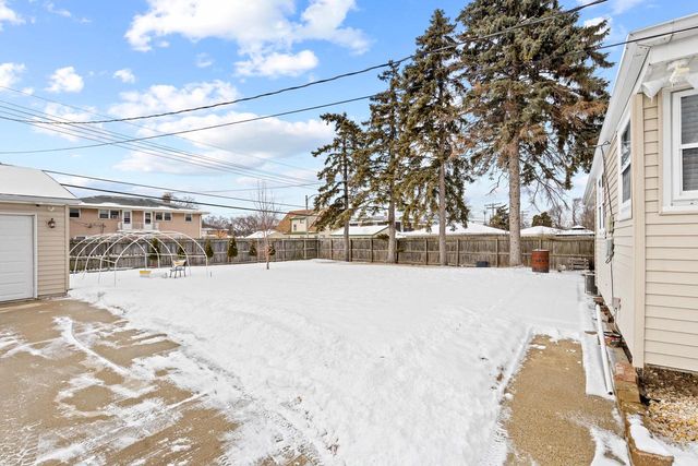 3371 S 75th STREET, Milwaukee, WI 53219