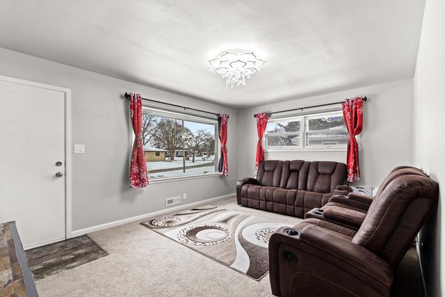 3371 S 75th STREET, Milwaukee, WI 53219