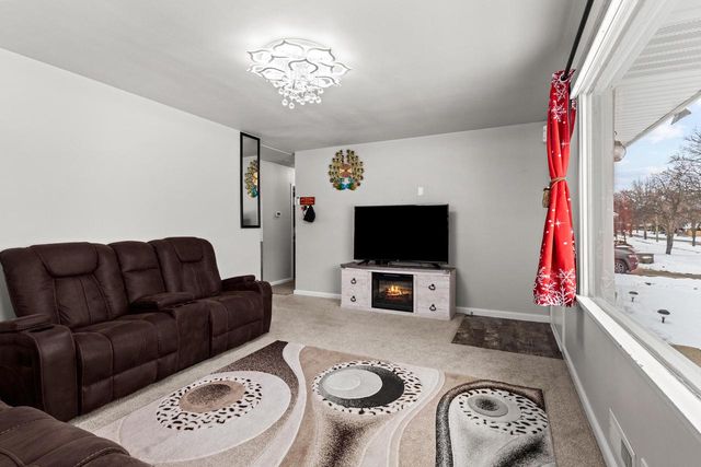 3371 S 75th STREET, Milwaukee, WI 53219