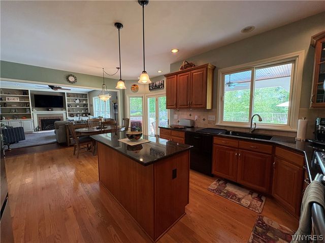 29 Wenham Lane, Perinton, NY 14534