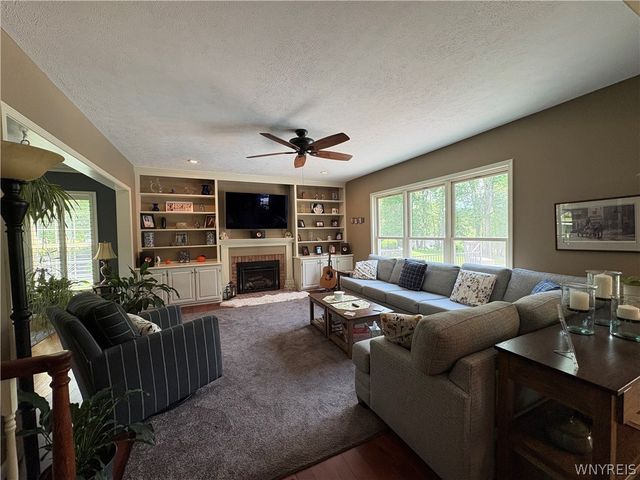 29 Wenham Lane, Perinton, NY 14534