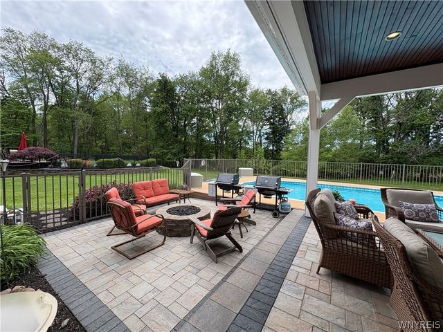 29 Wenham Lane, Perinton, NY 14534